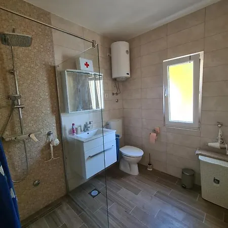 Elena Apartman